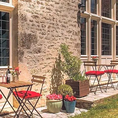 Chateau Le Retail *