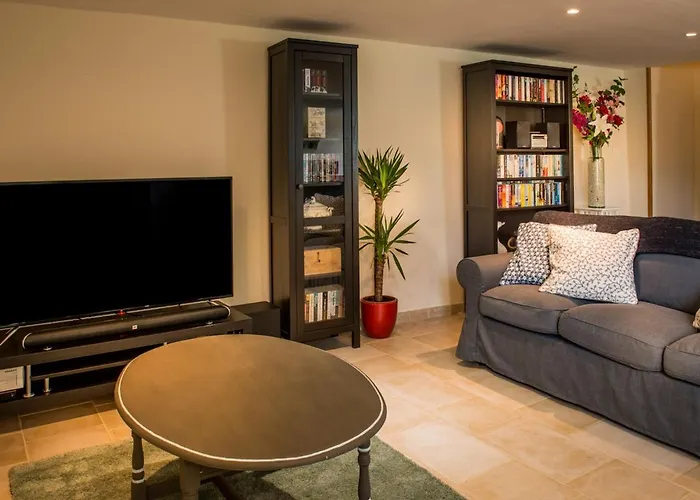 Chateau Le Retail * Saint-Hilaire-des-Loges